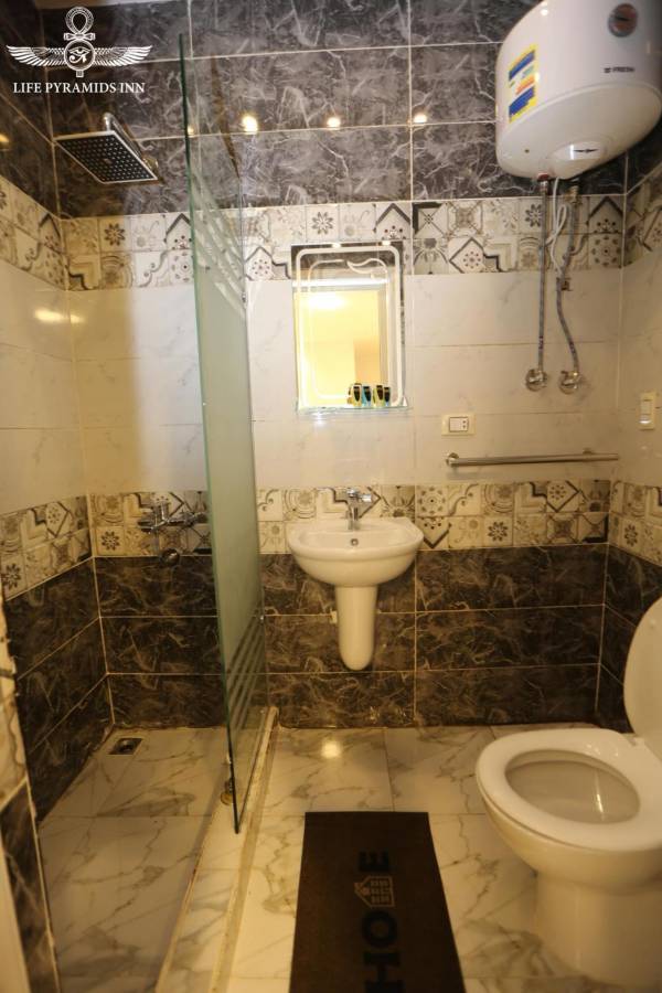 Double Room with Pyramids View